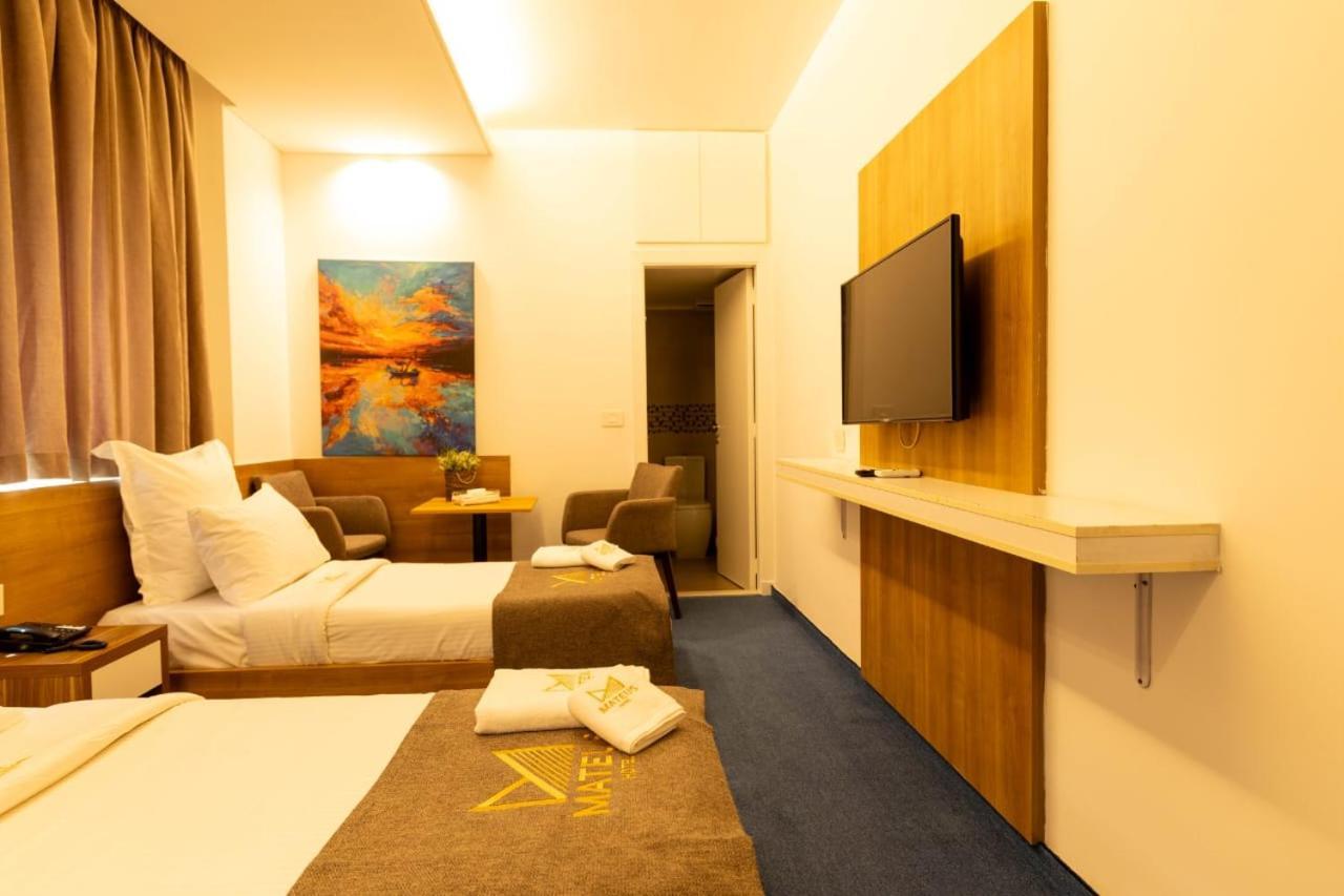 Mateus Hotel & Pool Jounieh Bagian luar foto