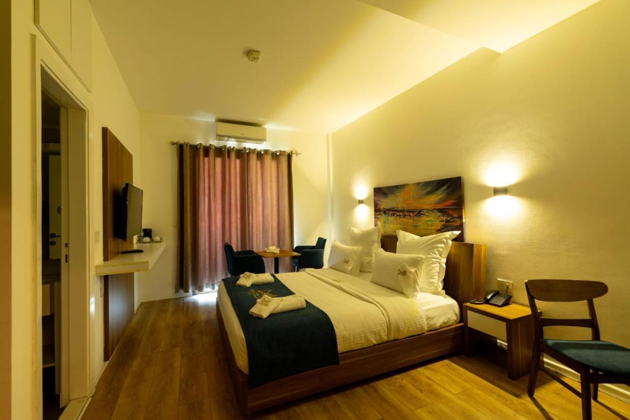 Mateus Hotel & Pool Jounieh Bagian luar foto